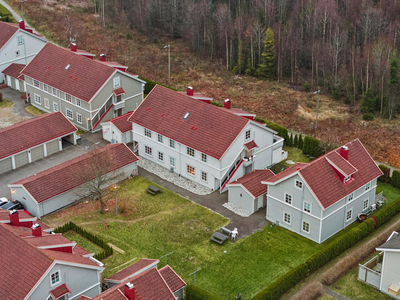 Moderne 3-roms hjørneleilighet med solrik terrasse | Barnevennlig | Like ved skoler og turveier | Garasjeplass.