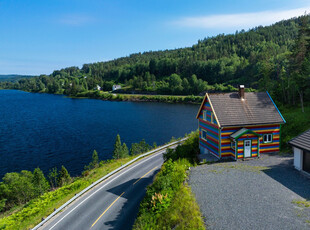 Helårsbolig i idylliske omgivelser eller landsted mellom Sørlandsperlene? 4 sov, peis, garasje, 1,2 mål tomt, utsikt!