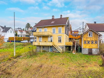 Eydehavn - Stor og innholdsrik enebolig i etablert boligfelt - Renoveringsobjekt