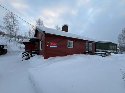 Enebolig med flott utsikt mot Trysilfjellet - Rett utenfor sentrum - 4 soverom - Garasje - Noe oppgraderingsbehov.