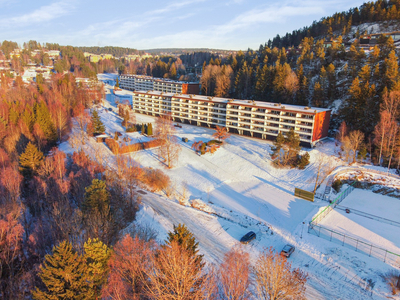 Kolbotn - Solrik og sentral 4 roms leilighet med vestvendt balkong - 3. boder - Garasjeplass