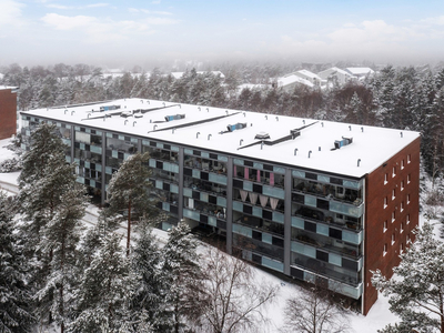 Rolvsøy - 3-roms leilighet på Vallefjellet i høy 1.etasje - Stor innglasset balkong!