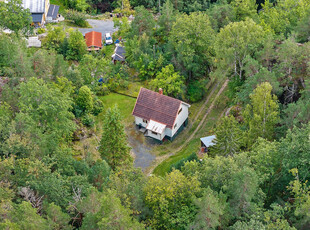 Renoveringsobjekt på usjenert tomt med kort vei til både Helle og Kragerø