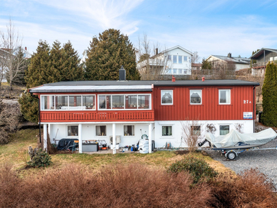 Enebolig på herlig utsiktstomt - Barnevennlig - Attraktivt boligområde!