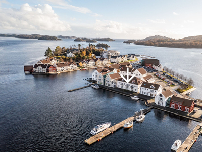 Sentrumsnær leilighet med fin utsikt og god plassering.