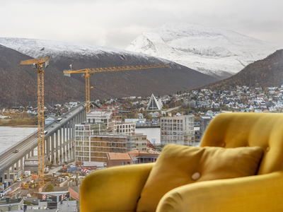 Utsiktsleilighet i 8 etasje | Panorama over hele Tromsø | Garasjeplass | Heis | To boder | Bare TG1