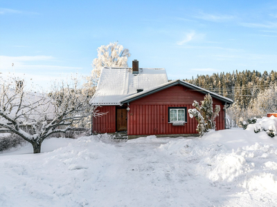 Enebolig over to plan med moderniseringsbehov | Sentralt beliggenhet på Gjelleråsen | Dobbel garasje | Rammetillatelse.