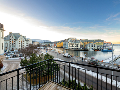 Flott eierleilighet med sentral beliggenhet ved gågaten i Ålesund sentrum | Sentralt | Balkong | 2 soverom