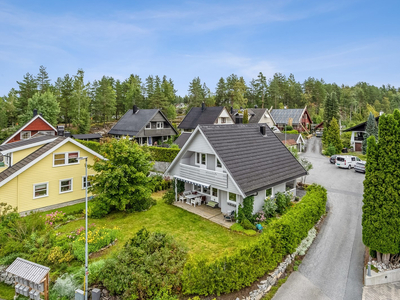 Madsebakken - Familievennlig enebolig med 3 soverom og carport i attraktivt område.