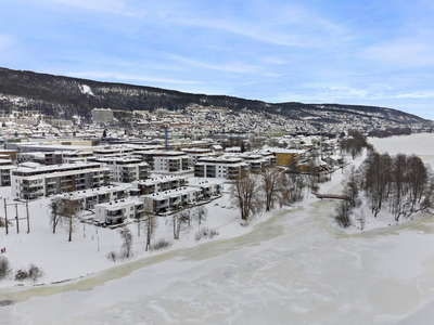 Åssiden, Pålsøya Park - Ny (aldri bebodd) vestvendt 3(4)-roms selveier endeleilighet med elveutsikt - 2 bad/wc - garasje