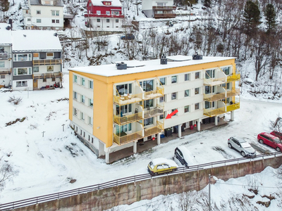 VISNING TORSD 25.01 V/PÅMELDING-Leilighet med to soverom, fantastisk utsikt, gode solforhold og to balkonger - parkering