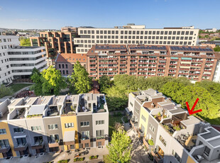 Unikt townhouse rekkehus fra 2009 over 4-plan - 26 m² solrik takterrasse - Hybel (Leieinntekt på 12000/mnd skattefritt)