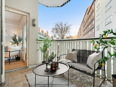 Moderne 2-roms selveier med balkong på 6,5 m² - Renovert i 2022 - Heis - Felles takterrasse med utsikt - Sentralt