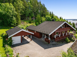 NY PRIS! Moelv - Enebolig på stor og solrik tomt med fantastisk mjøsutsikt i attraktivt boligområde