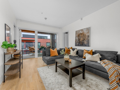 Moderne og tiltalende 3-roms selveier på 57 m² BRA beliggende i 5. etasje | Heis | Balkong på 13m² | Byggeår 2018