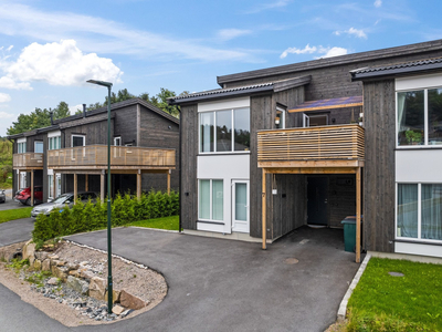 FRØYSLAND- VISN.:27/2 kl. 16.30-17.30 Nyere bolig beliggende sentralt ift.skole, barnehage, butikk og flotte turområder.