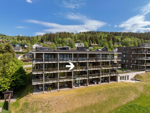 Attraktiv og moderne 3-roms på Ersgaard Utsikten! Solrik og romslig terrasse. Kort veg til marka og skiløyper