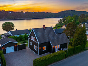 Sol & utsikt på Opsund! Koselig, romslig enebolig m/ stor garasje og hage. Nydelig beliggenhet!