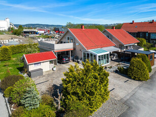 Takterrasse | Carport |Isolert vinterhage | Pergola | 3 stk varmepumper.