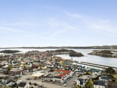 Østre Halsen- Pen leilighet med 3 soverom. Trappefri adkomst, 2 terrasser.Utsikt. Lave felleskostnader.