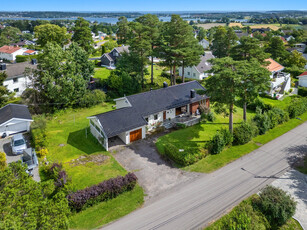 Fantastisk beliggende enebolig med stor solrik tomt - Etterspurt & meget barnevennlig område - Skap ditt drømmehjem!!