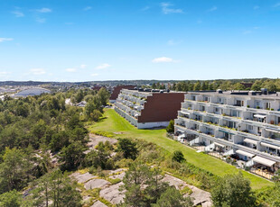 Populært boområde- Kjempeflott utsikt - Pen leilighet.