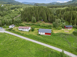 Sørfold - Landbrukseiendom med flott beliggenhet ved sjøen - Totalt 1.487,5 dekar