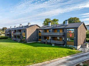 3-roms andelsleilighet i første etasje i attraktivt boligområde.