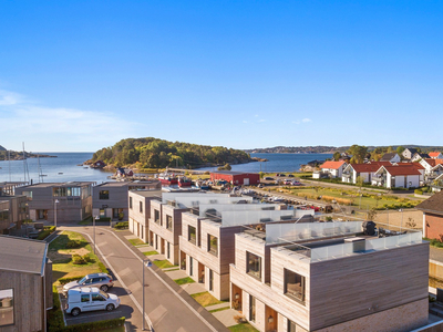 Unikt Townhouse på bryggekanten med stor takterrasse - Panoramautsikt & sol hele dagen - garasjekjeller