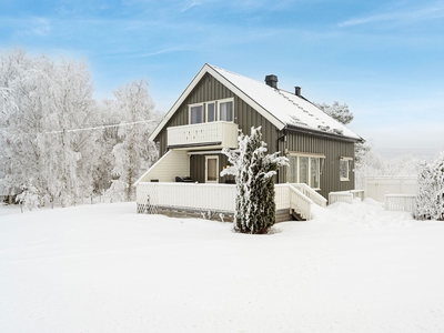 Lena/Sletta - Enebolig med sentral og solrik beliggenhet - 3 sov - uteplass/terrasse - garasje