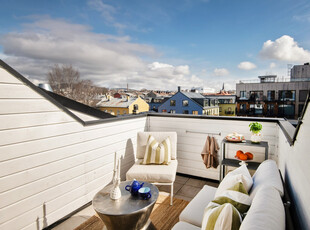 Populær 3R loftsleilighet | Stor og solrik privat terrasse | Gulvareal 85m2 | Meget attraktiv beliggenhet