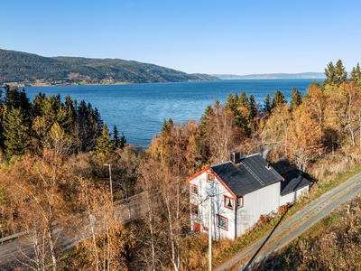 Sjarmerende enebolig med naturskjønn og solfylt tomt på 1,8 mål | Kun 7 min fra Orkanger sentrum | Oppussingsbehov