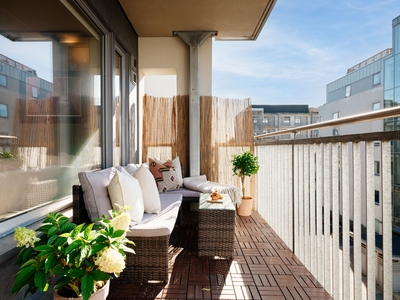 Tiltalende og moderne 2-roms med vestvendt balkong | Rolig i indre gård | Vv og fyring inkl | Heis | Sentralt