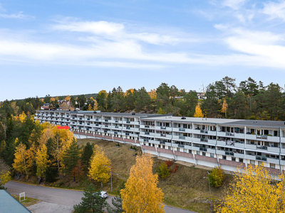 TÅRNÅSEN - 4-roms leilighet - Sentralt - Solrik - Garasjeplass