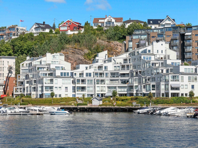 Pen 88 kvm selveier helt i front med nydelig utsikt - Solrik terrasse - Heis - Garasjeplass