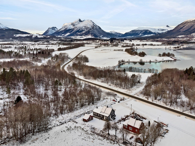 PÅMELDINGSVISN. ONS. 3/1 - Innholdsrik enebolig over 3 hele plan - GJ.gående oppgradert - Egen utleie - Kveldssol