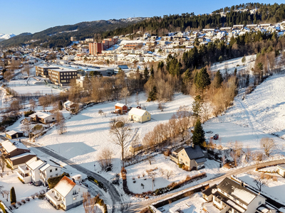 Torleifen - Enebolig med romslig tomt i landlige omgivelser på Fuglset - Utviklingspotensial - Flott turområde