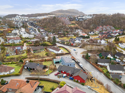 Austrått - Innholdsrik enebolig med attraktiv og barnevennlig beliggenhet - 2 garasjer!