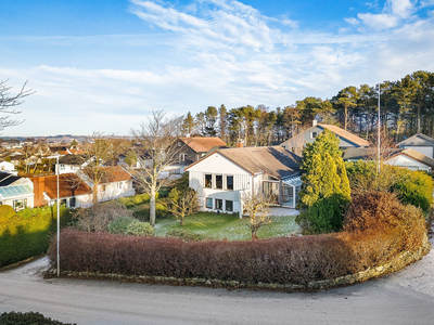 KLEPP - Enebolig med fantastisk utsikt - Barnevennlig - Tomt på 909 kvm - Like ved Toreskogen