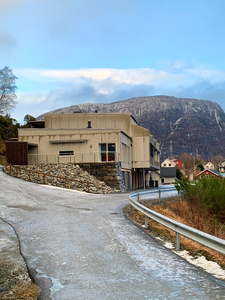 SOLGT! Lettstelt leilighet med flott fjordutsikt