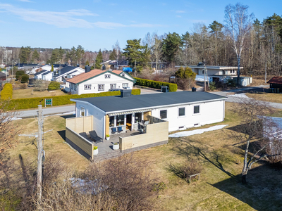 Kult, stilrent og moderne hus i Vestskogen - Interiørmessig gjennomgående smakfullt innredet!