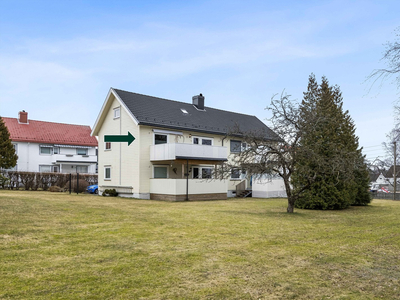 Strøken leilighet med moderne og god standard - Innredet loft med ekstra stue og kontor - 2 Soverom - Stor balkong - Fly