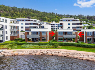 Engersand Havn - nyere leilighet i Strandhus - 3 soverom og 2 bad - 2 p-plasser - elbil-lader - få meter fra fjorden!