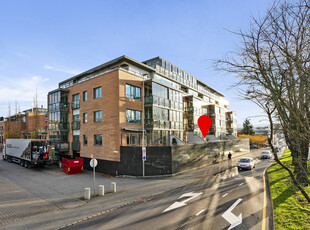 Kjekk selveierleilighet i populære Byhagen - Innglasset balkong + stor terrasse - Parkering i garasjeanlegg.