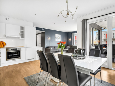 Flott 3-roms leilighet med attraktiv beliggenhet| Terrasse| 2 Sov| P-plass||TG0/TG1 på samtlige punkter| 76 m² BRA-i|